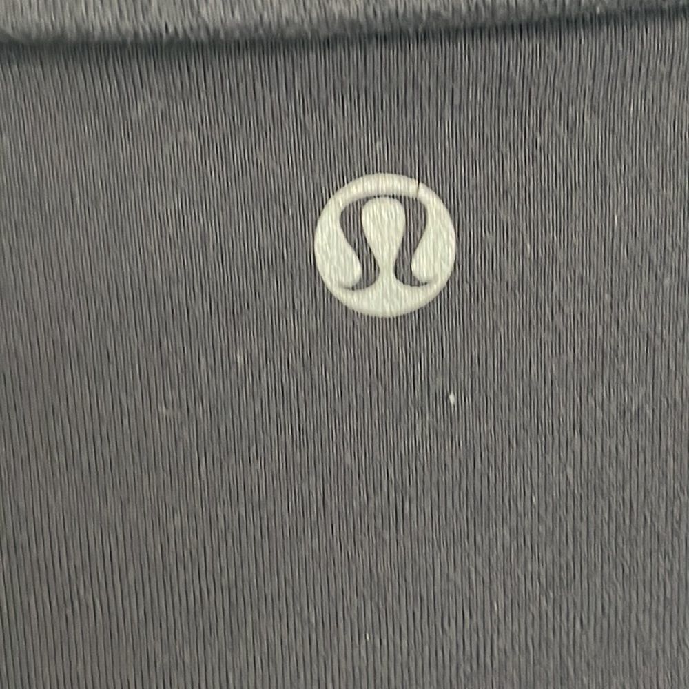 Lululemon Jacket - Full Zip - Vented Packable Nylon Reflective - 10 - Picture 4 of 8